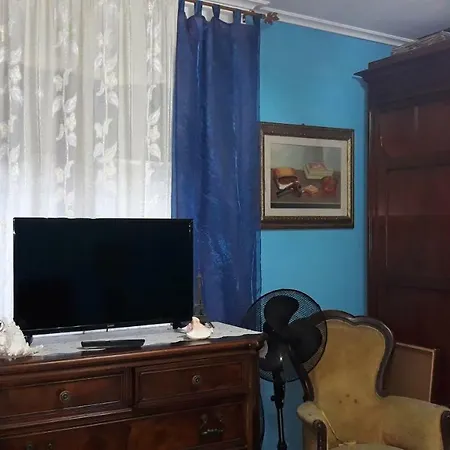 Comics Guest house